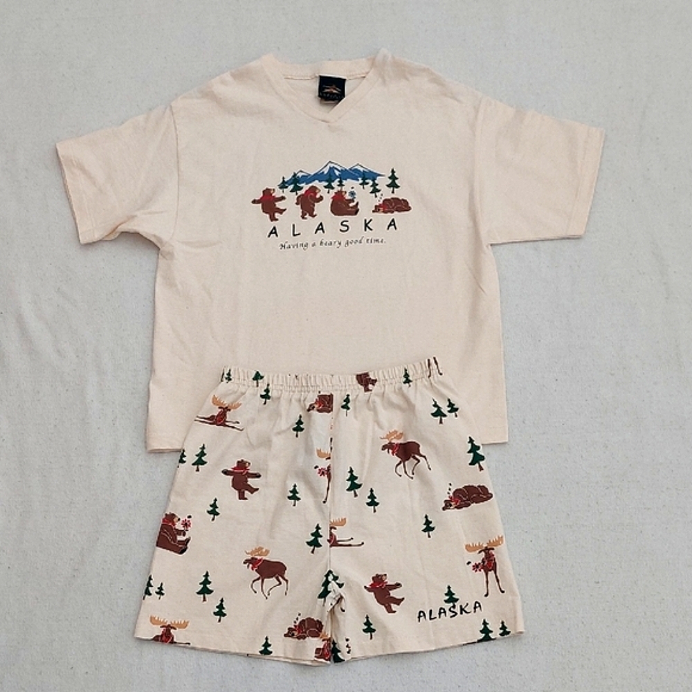 PRAIRIE MOUNTAIN Alaska Pajamas Set NWOT
